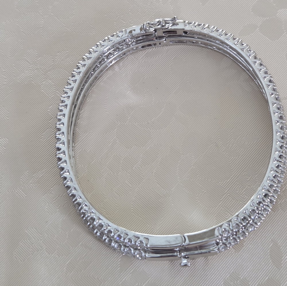 Rich Rocks Nyc Crystal Bracelets - Picture 6 of 6